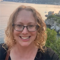Helen Stapleton Email