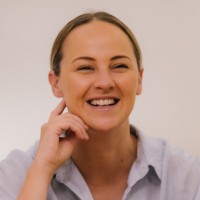Dearne Kinsella Email & Phone Number
