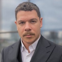 Leandro Pierre Email