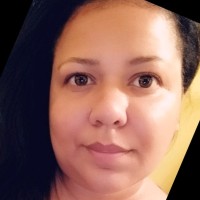 Filmow Employee Cris F's profile photo