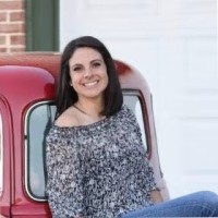 Lindsey Smith Email & Phone Number
