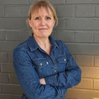 Anna Larsson Email