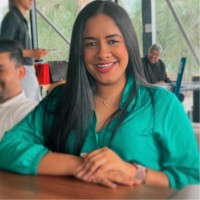 Premier Veículos Employee Layla Farias's profile photo