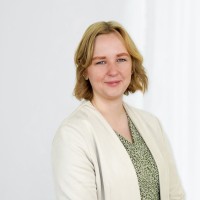 Julia Tiburzy Email