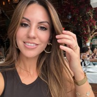 Rev Employee Gina Louise's profile photo