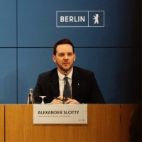 Alexander Slotty Email