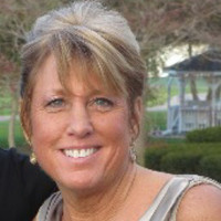 Wendy Wolyniec Email & Phone Number