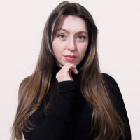 Karolina M. Email