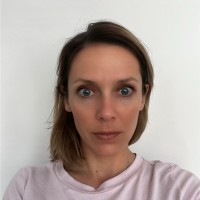 Adéla Holakovská Email