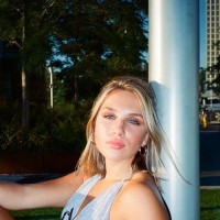 Lindsey Crouss Email & Phone Number