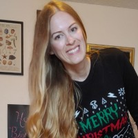Warmoth Guitar Products Employee Amanda Peters's profile photo