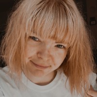 Desislava Belcheva Email