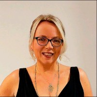 Sandi Tognolini Email