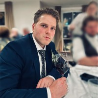 Casper Schuchart Email