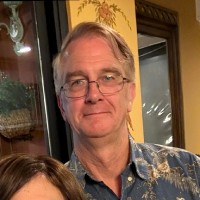 Travelers Club luggage Employee Niclas Johnson's profile photo