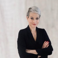 Yolande Loftus Email