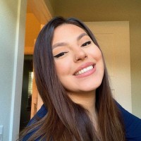 Tati de Jesus Email & Phone Number