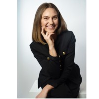 Artpack Services Inc. Employee Anna Winglemire's profile photo