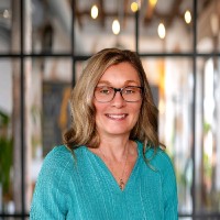 Bee's Knees Wellness Employee Joy Dossey's profile photo