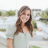 Elizabeth Molnar Email
