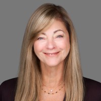 Qlik Employee Ruthann Wry's profile photo