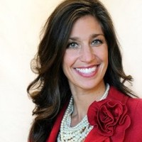 EightTwenty Employee Suzanne Tiano's profile photo