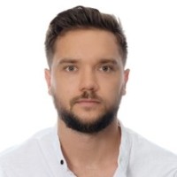 Piotr Bobrowski Email