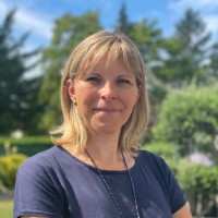 Sabine André Email