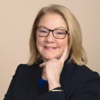 United Real Estate Premier Employee Joanne Lambert's profile photo