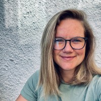 Courtney de Winter Email & Phone Number