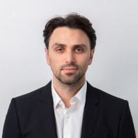 Arin Albayrak Email
