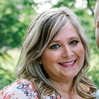 Lynn Robbins Email & Phone Number