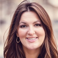 Elizabeth Navarro Email & Phone Number