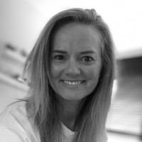 E-mail e número de telefone de Katrien Hemelaers