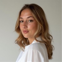 Chloé Morel Email