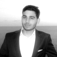YZY Perfume & Cosmetic Employee Mor Shechter's profile photo