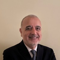 E-mail e número de telefone de Adnan abu-Dayya