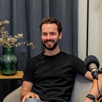 Florian Adomeit Email & Phone Number