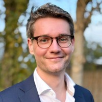 Lukas Heeren Email