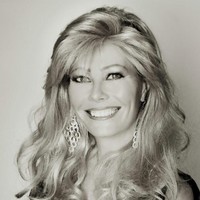 Becky Maes Email & Phone Number