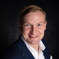 Julian Bracey-Davis Email & Phone Number