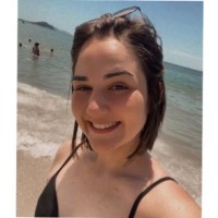 Vibe Desenvolvimento Employee Lara Martins's profile photo