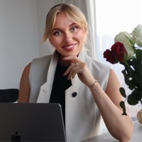 LY group Employee Yana Levkovich's profile photo