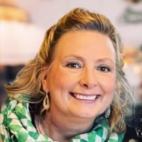 NetSuite Employee Robin Lloyd's profile photo