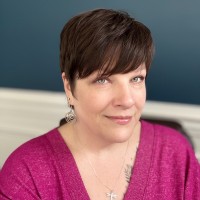 Elizabeth Theisen Email & Phone Number