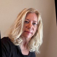 Caroline Thompson Email & Phone Number