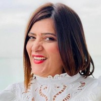 Amira Sellami Email