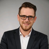 Manuel Leinung Email