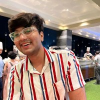 Super Information Technology Services Employee Vidhit Mandia's profile photo