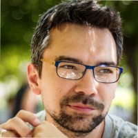 Diego Oyarzún Email